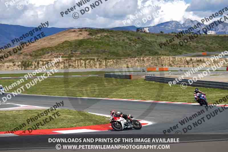 cadwell no limits trackday;cadwell park;cadwell park photographs;cadwell trackday photographs;enduro digital images;event digital images;eventdigitalimages;navarra;no limits trackdays;peter wileman photography;racing digital images;trackday digital images;trackday photos
